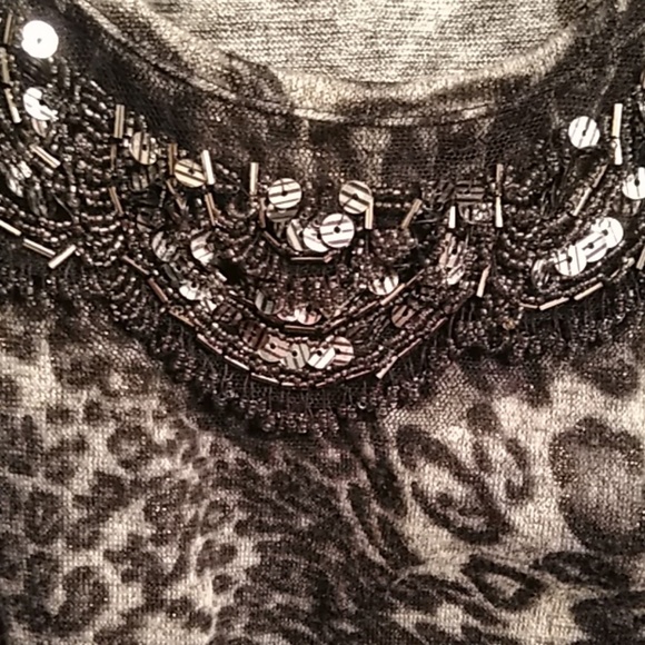 Daytrip Animal Print Blouse B12 - Picture 3 of 6
